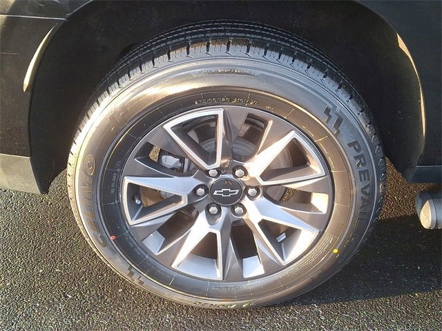 Used 2023 Chevrolet Suburban Z71 w/ Luxury Package image 8