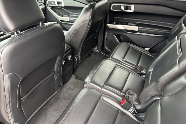 Certified 2022 Ford Explorer XLT w/ Equipment Group 202A image 14