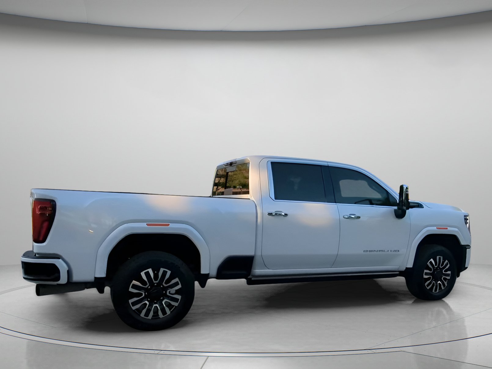 Used 2024 GMC Sierra 2500 Denali Ultimate AWD/4WD image 30