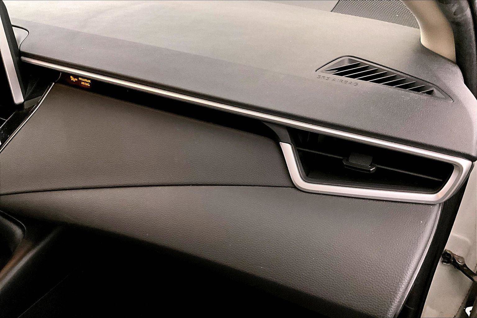 Used 2020 Toyota Corolla LE image 15