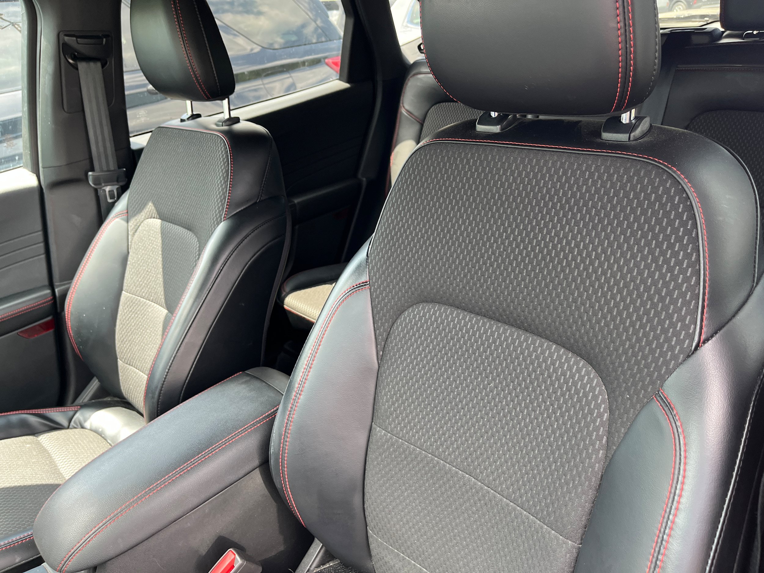 Certified 2023 Ford Escape ST-Line w/ Tech Pack #1 AWD/4WD image 9