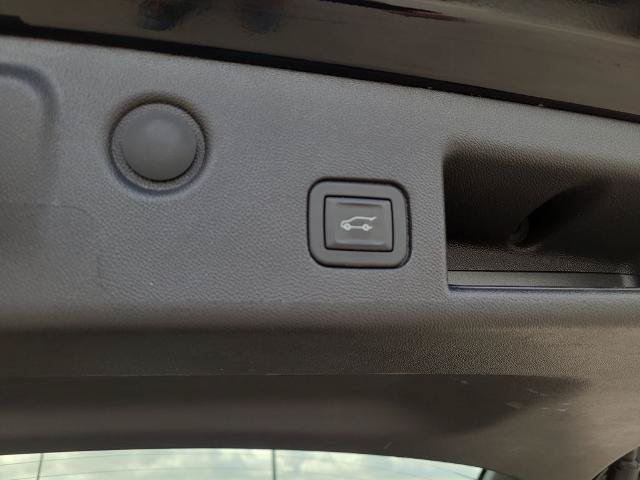 Used 2024 Chevrolet Equinox Premier AWD/4WD image 14