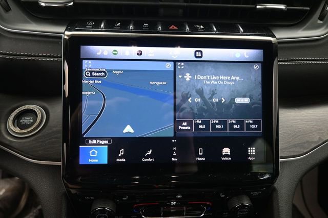 Used 2023 Jeep Grand Cherokee Limited AWD/4WD image 14
