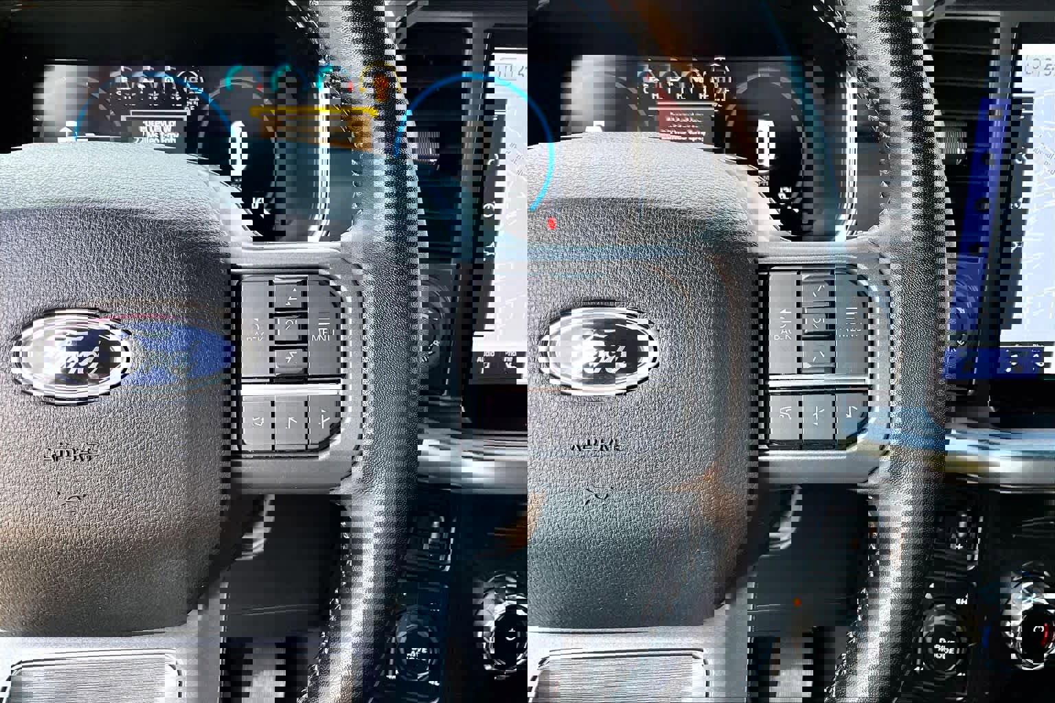 Certified 2022 Ford F150 Lariat w/ Equipment Group 502A High image 24