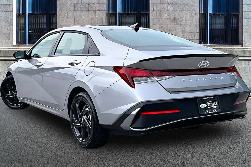 Used 2026 Hyundai Elantra Sport FWD image 10