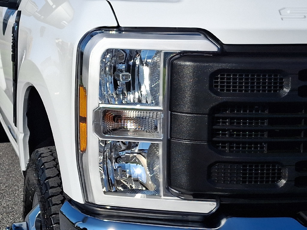 Certified 2024 Ford F350 XL AWD/4WD image 9