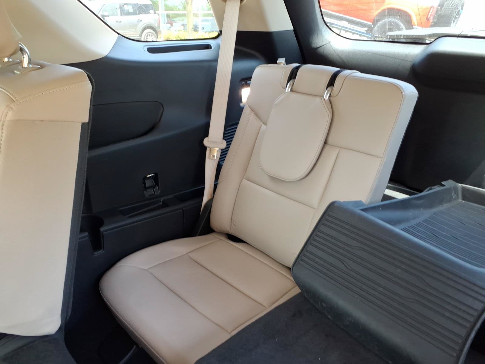 Certified 2023 Ford Explorer Limited w/ Limited Technology Package AWD/4WD image 7
