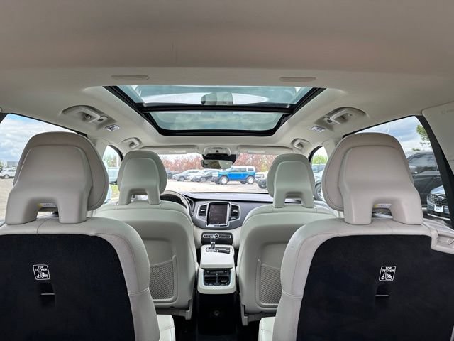 Used 2020 Volvo XC90 T6 Momentum w/ Protection Package Premier AWD/4WD image 14