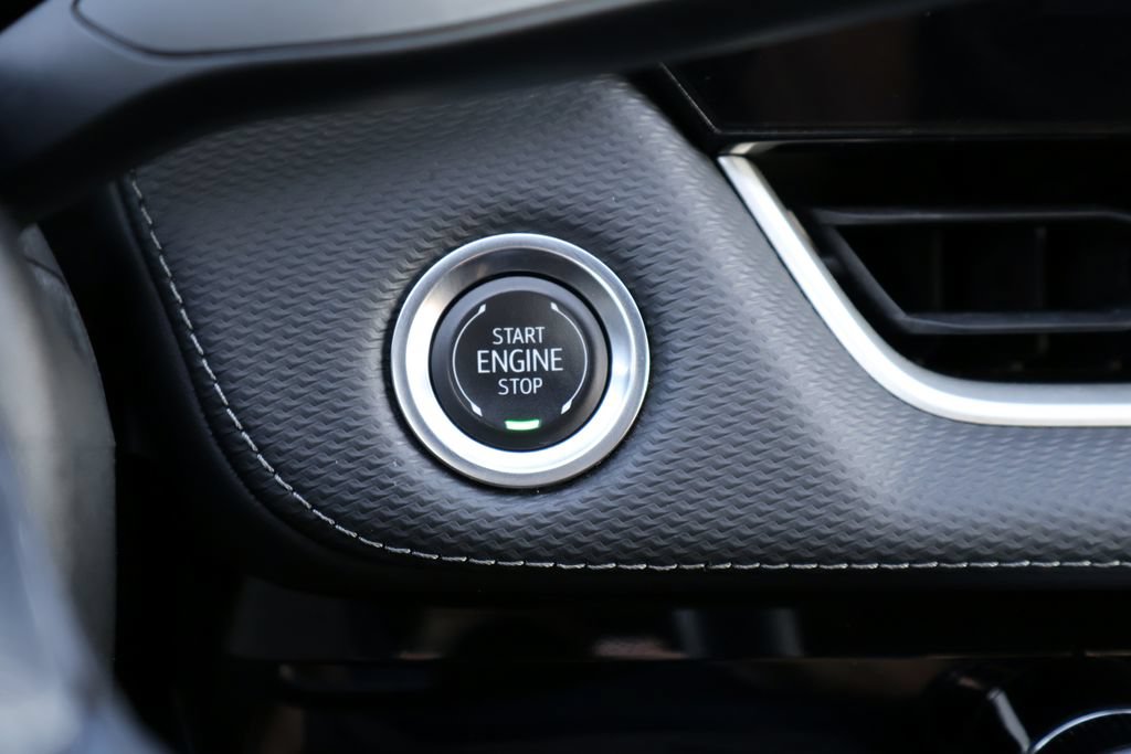 Used 2025 Chevrolet Equinox LT AWD/4WD image 9