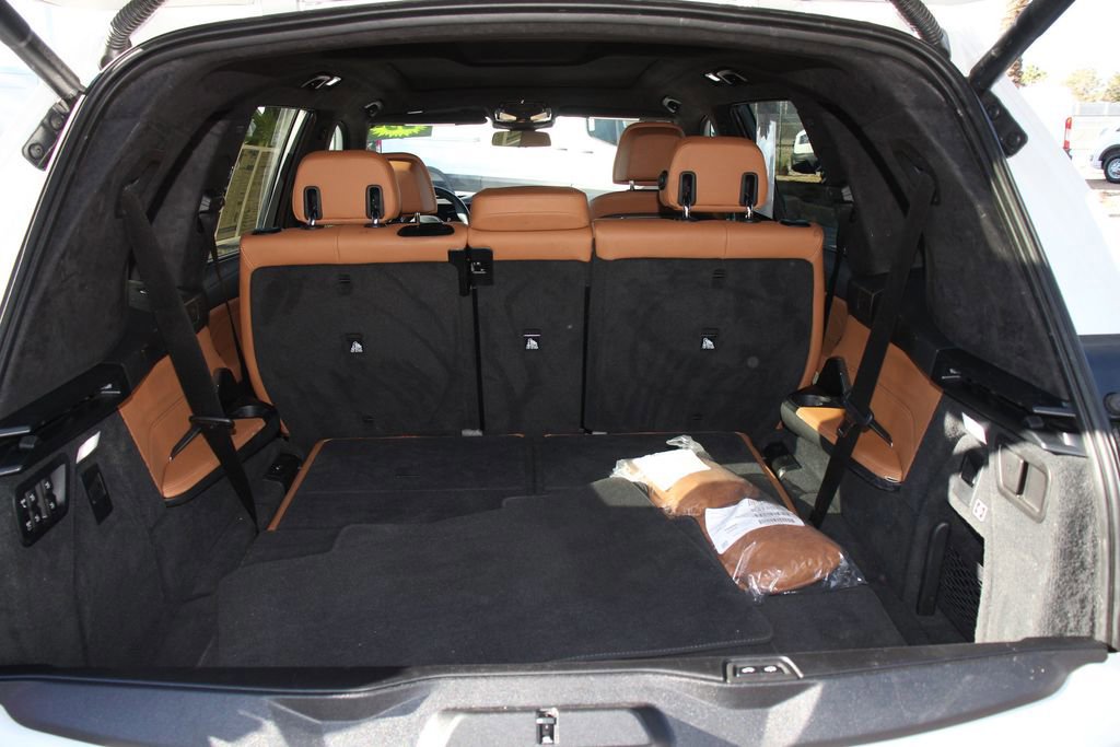 Used 2023 BMW X7 xDrive40i w/ M Sport Package image 24