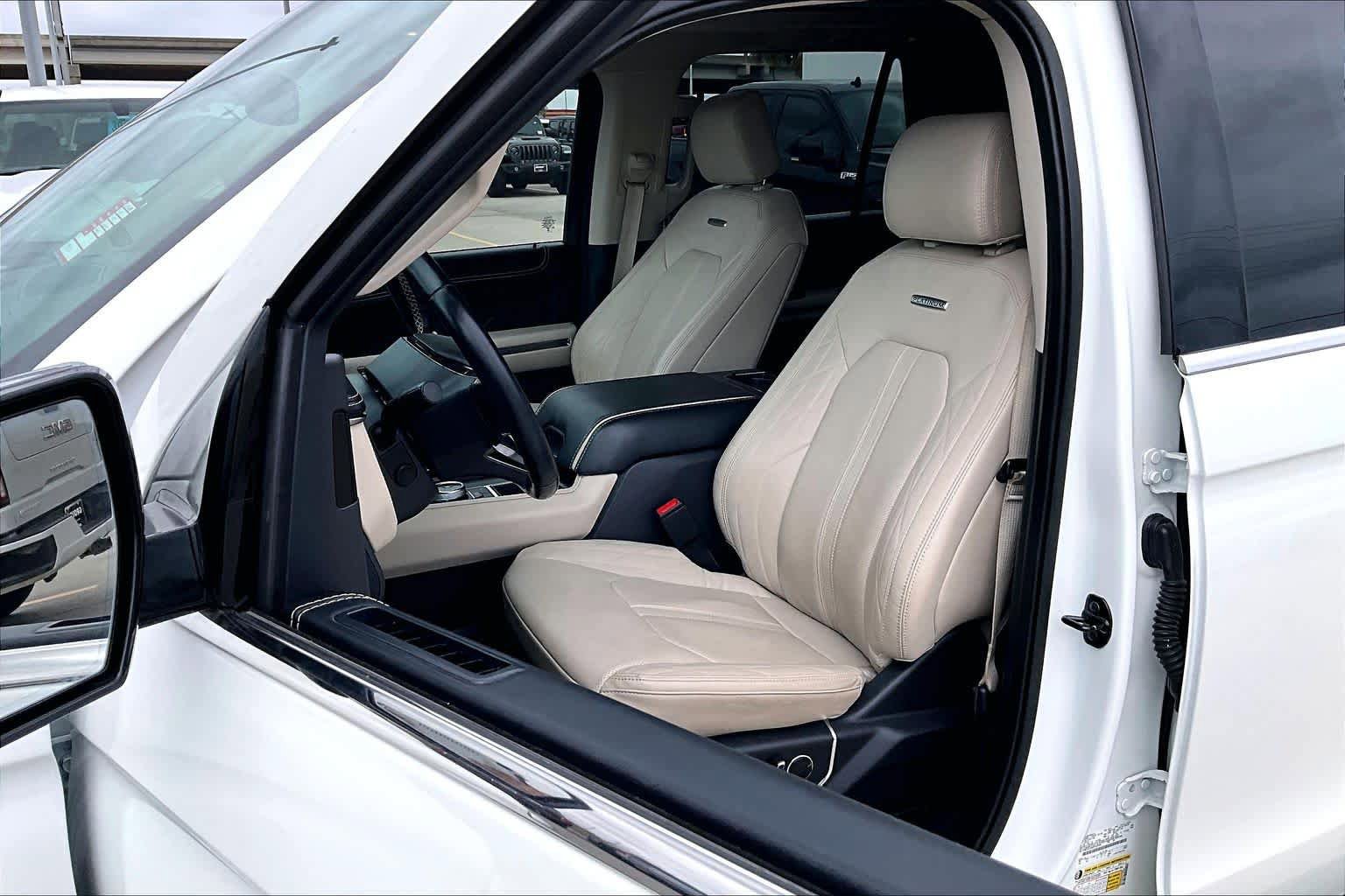 Certified 2023 Ford Expedition Max Platinum RWD image 16