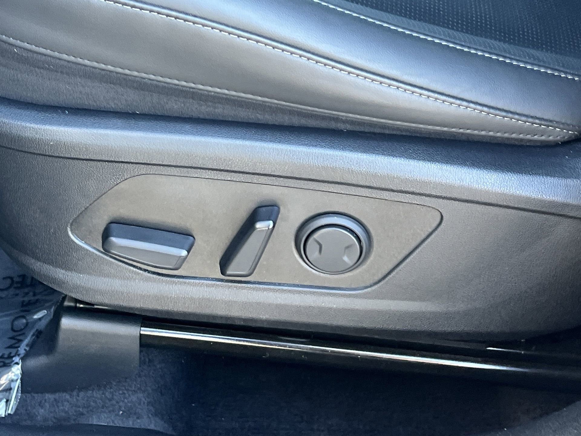 Used 2025 Kia Sorento S w/ Panoramic Sunroof Package image 22