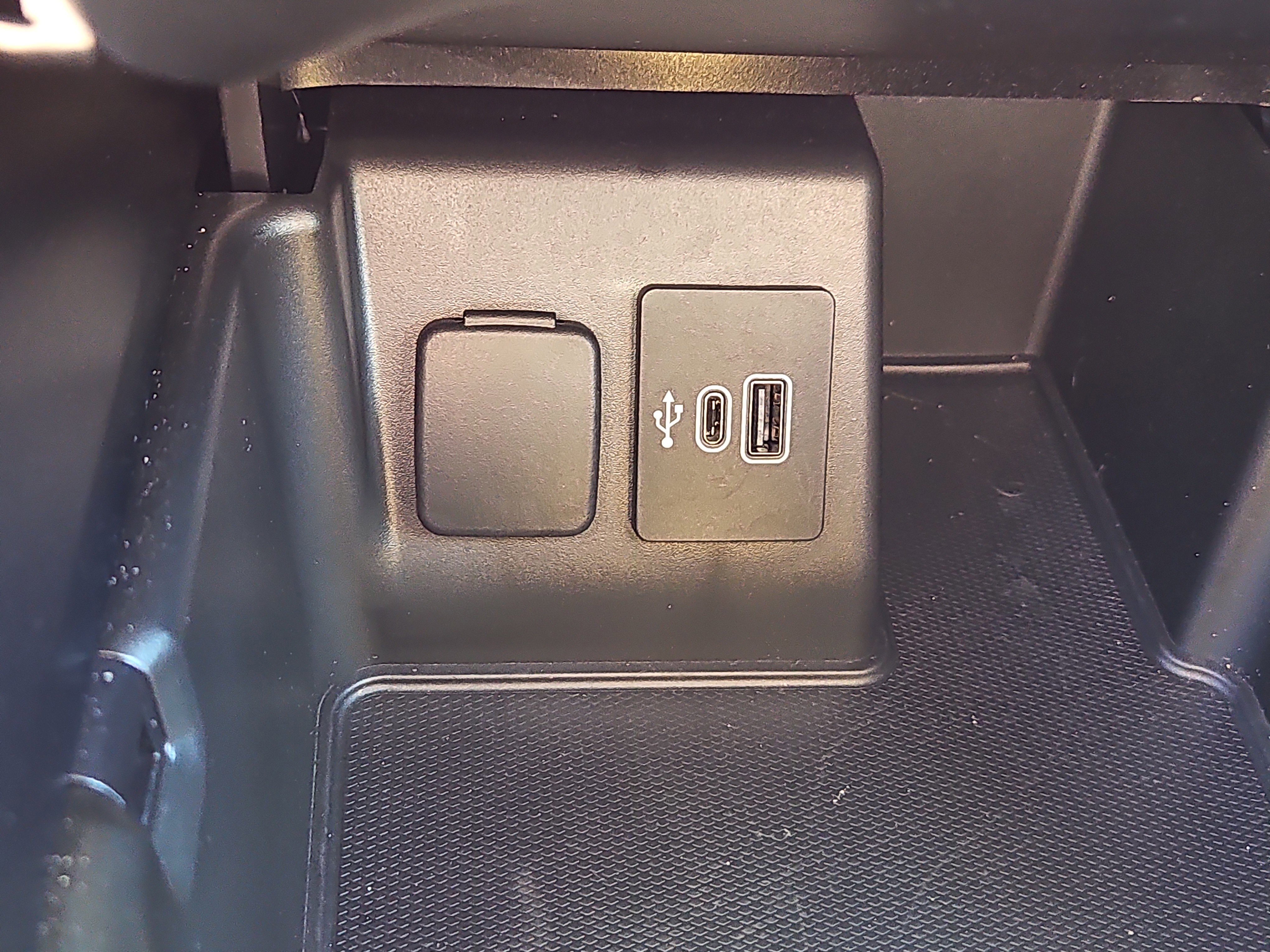 Certified 2025 Ford Explorer Active w/ Active Comfort Package AWD/4WD image 27