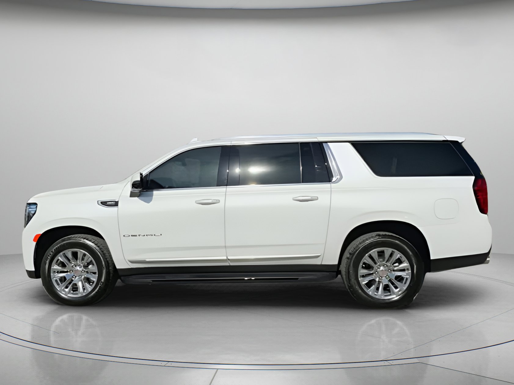 Used 2024 GMC Yukon XL Denali image 16