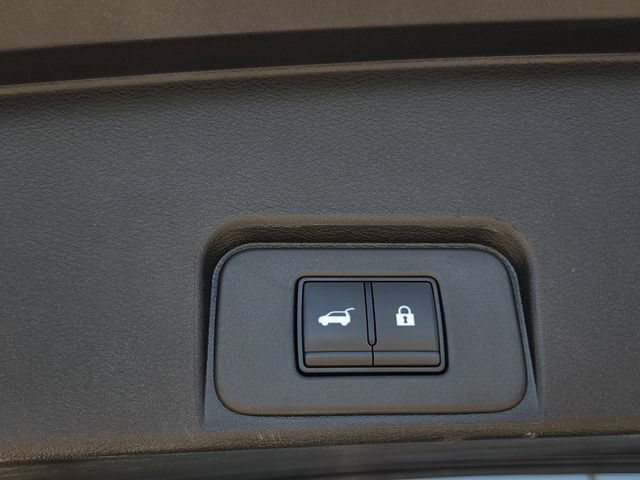 Used 2025 Nissan Rogue SV FWD image 23