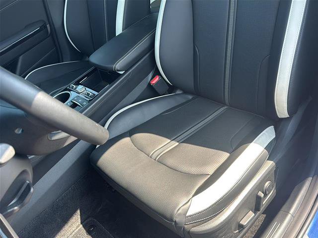Used 2026 Kia K5 GT-Line w/ GT-Line Premium Package AWD/4WD image 11