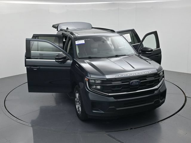 Certified 2025 Ford Expedition Active AWD/4WD image 53