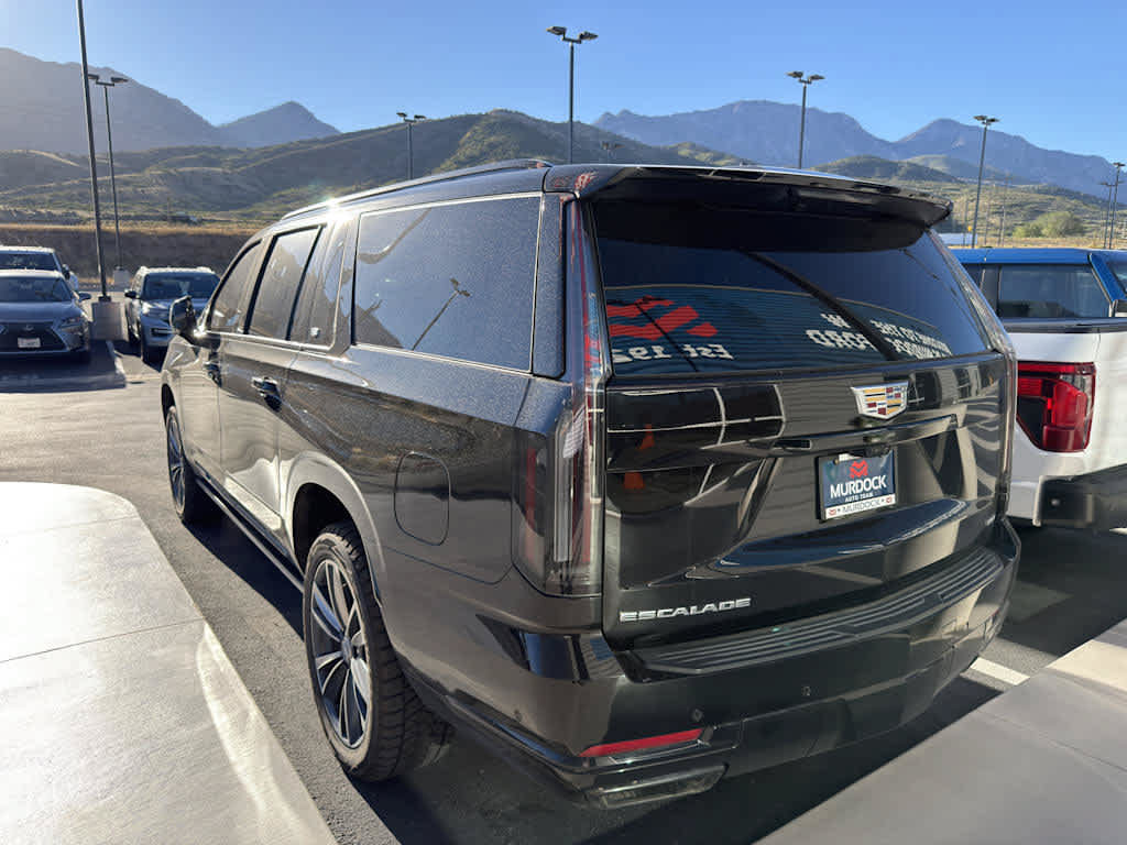 Used 2025 Cadillac Escalade ESV Sport w/ LPO, Floor Liner Package AWD/4WD image 2