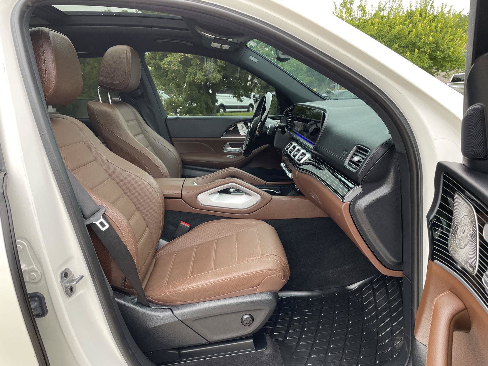Used 2024 Mercedes-Benz GLS 450 4MATIC image 19