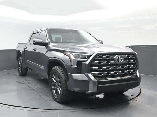Used 2025 Toyota Tundra Platinum AWD/4WD image 2