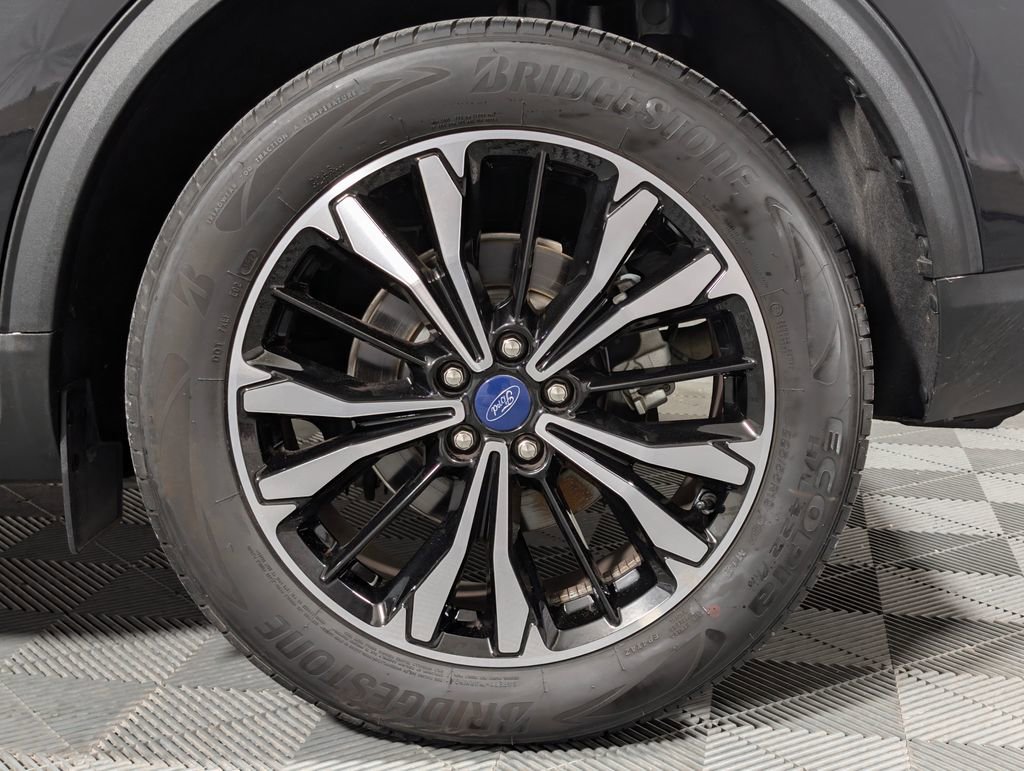 Certified 2022 Ford Escape SE w/ SE Sport Appearance Package FWD image 21