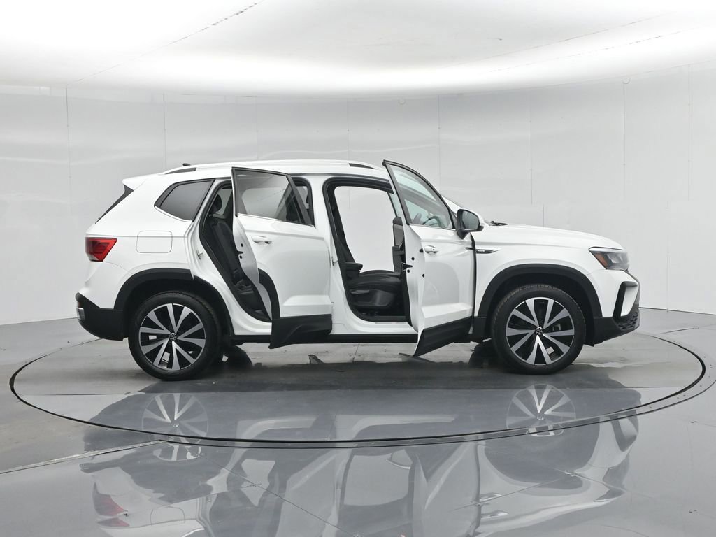 Used 2022 Volkswagen Taos SE image 58