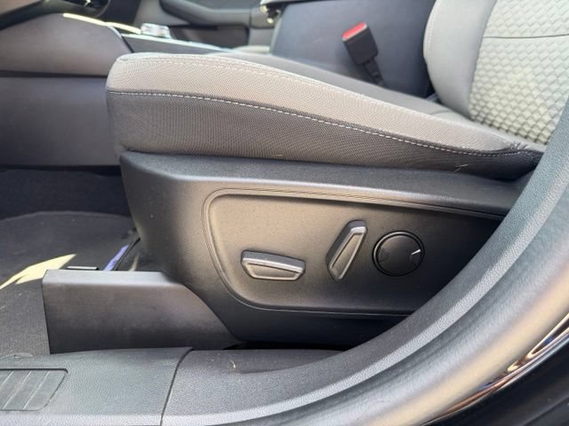 Certified 2022 Ford Escape SE w/ SE Sport Appearance Package FWD image 9