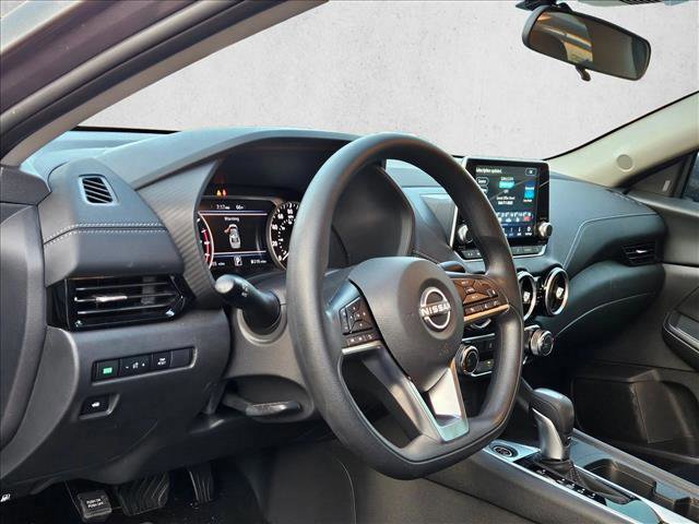 Used 2025 Nissan Sentra SV image 8