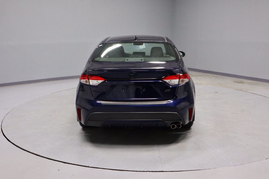 Used 2022 Toyota Corolla SE w/ SE Premium Package FWD image 9