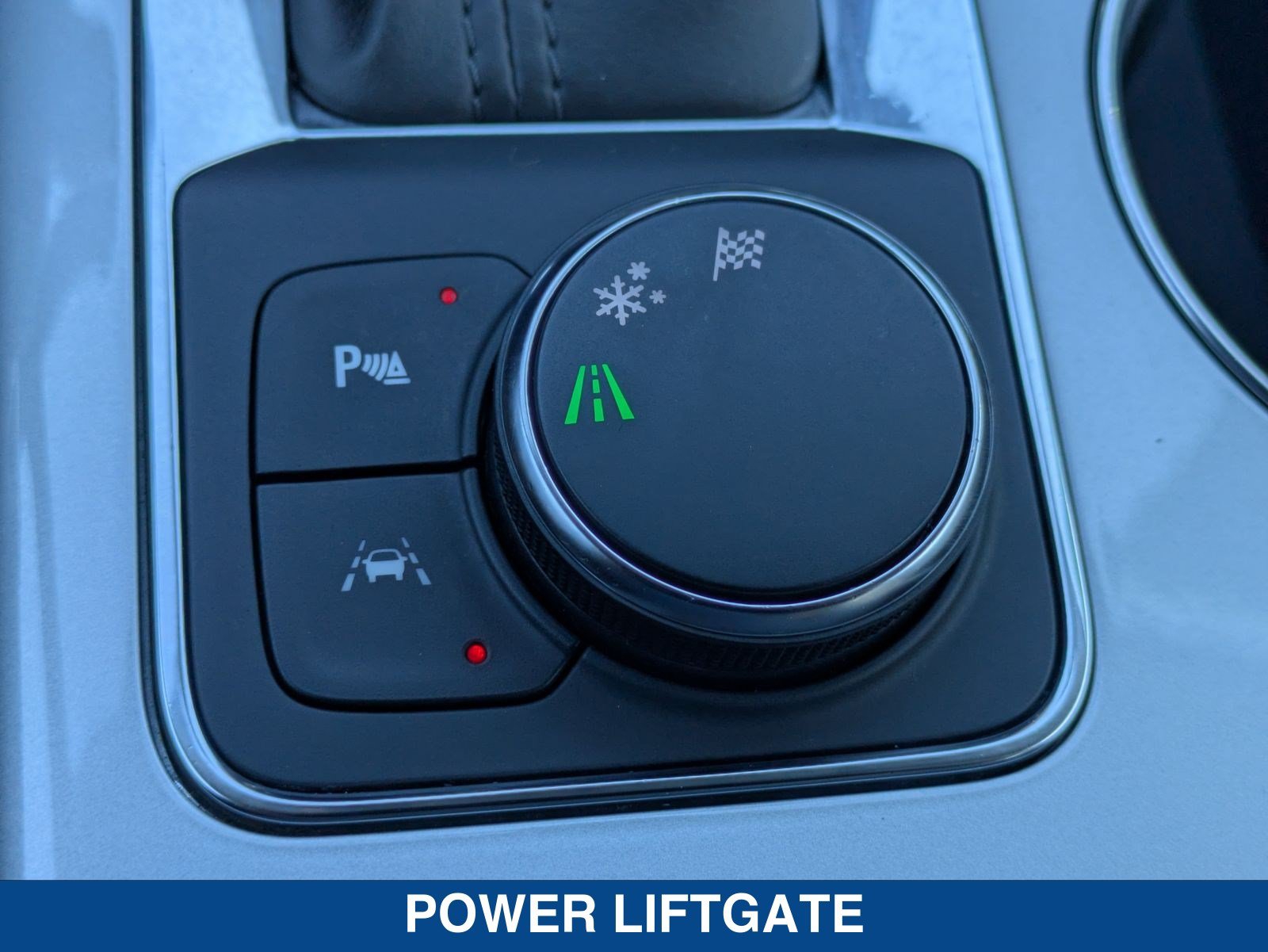 Used 2022 Chevrolet Blazer LT w/ Sound & Technology Package FWD image 35
