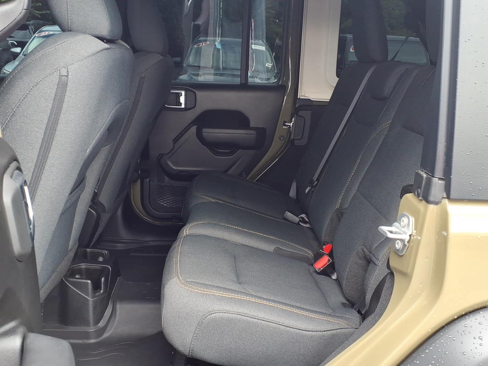 Used 2025 Jeep Wrangler Unlimited Sport AWD/4WD image 4