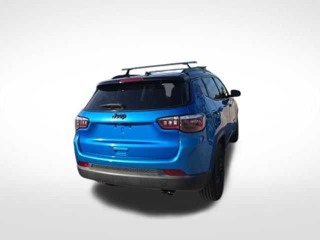 Used 2019 Jeep Compass Latitude FWD image 4