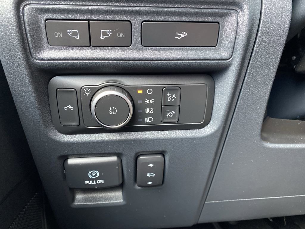 Certified 2022 Ford F150 XLT w/ Equipment Group 302A High image 30