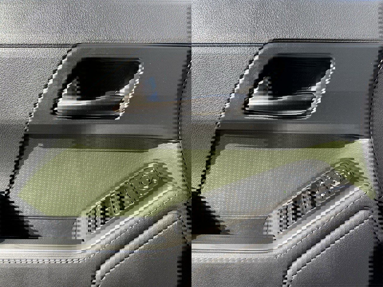 Used 2026 Lexus GX 550 image 23