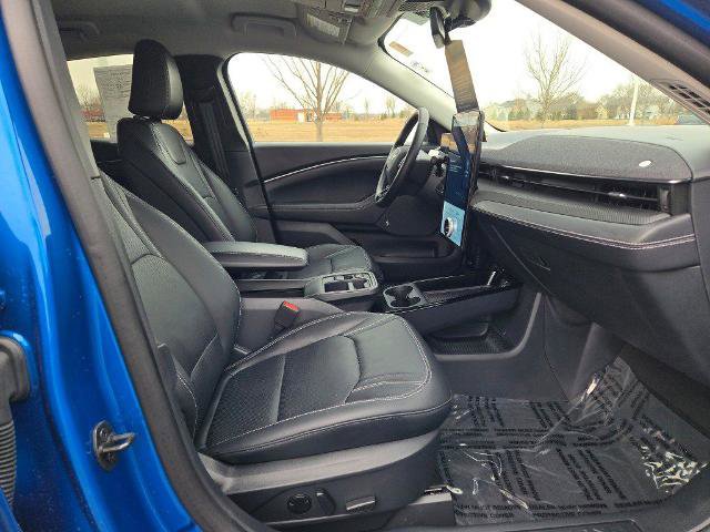 Certified 2025 Ford Mustang Mach-E Premium AWD/4WD image 7