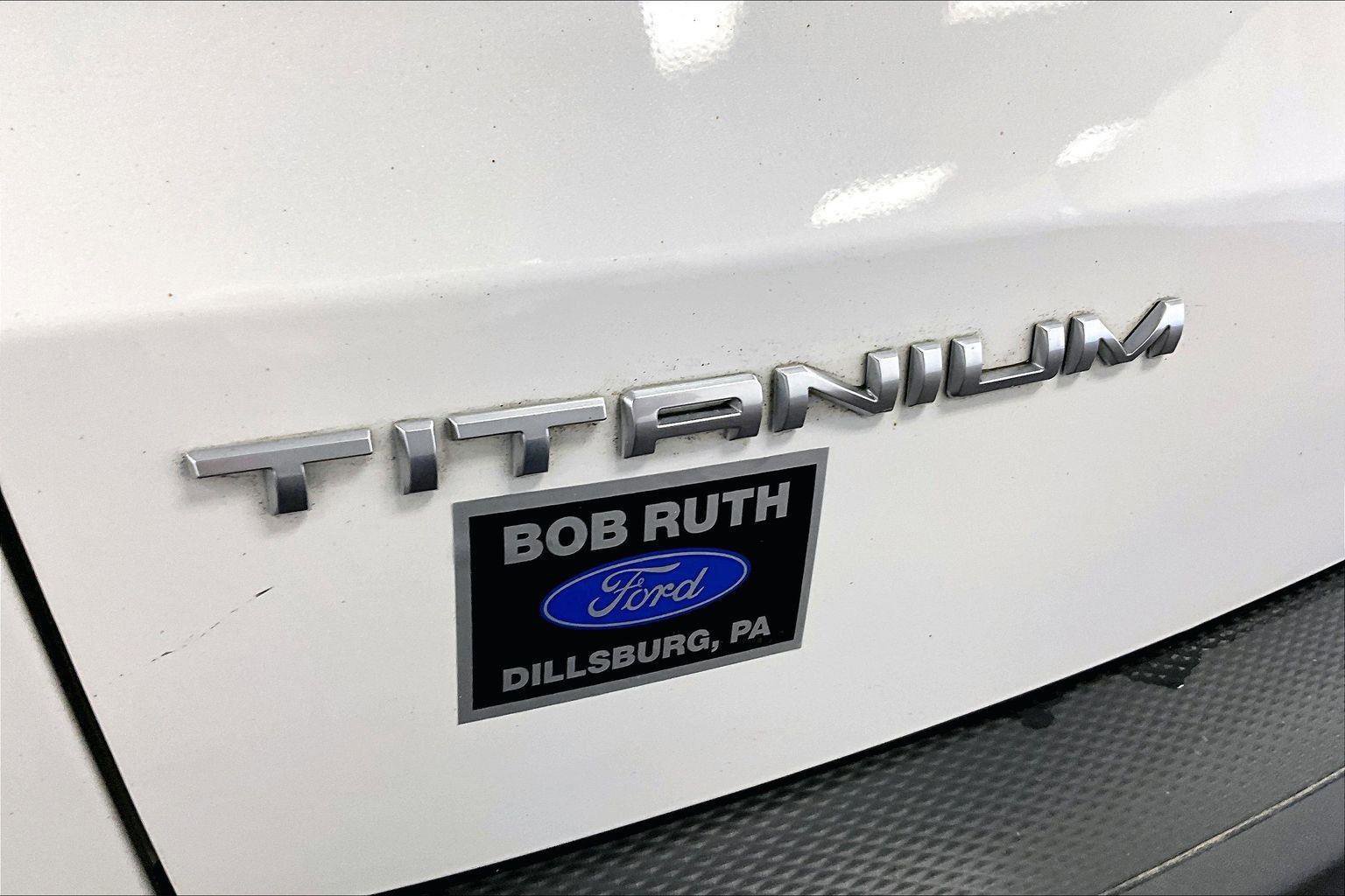 Certified 2022 Ford Escape Titanium w/ Class II Trailer Tow Package image 13