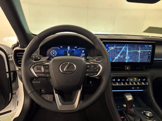 Used 2026 Lexus IS 350 F Sport RWD image 5