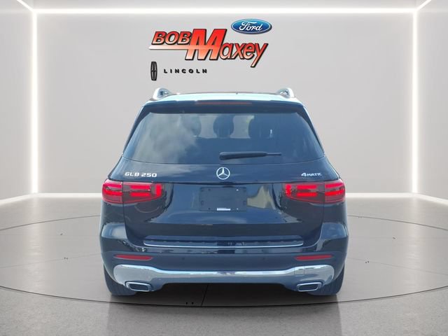Used 2024 Mercedes-Benz GLB 250 4MATIC w/ Exclusive Package image 5