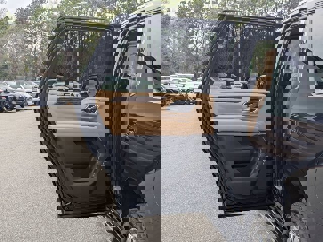 Used 2021 Chevrolet Tahoe Premier w/ Premium Package image 30