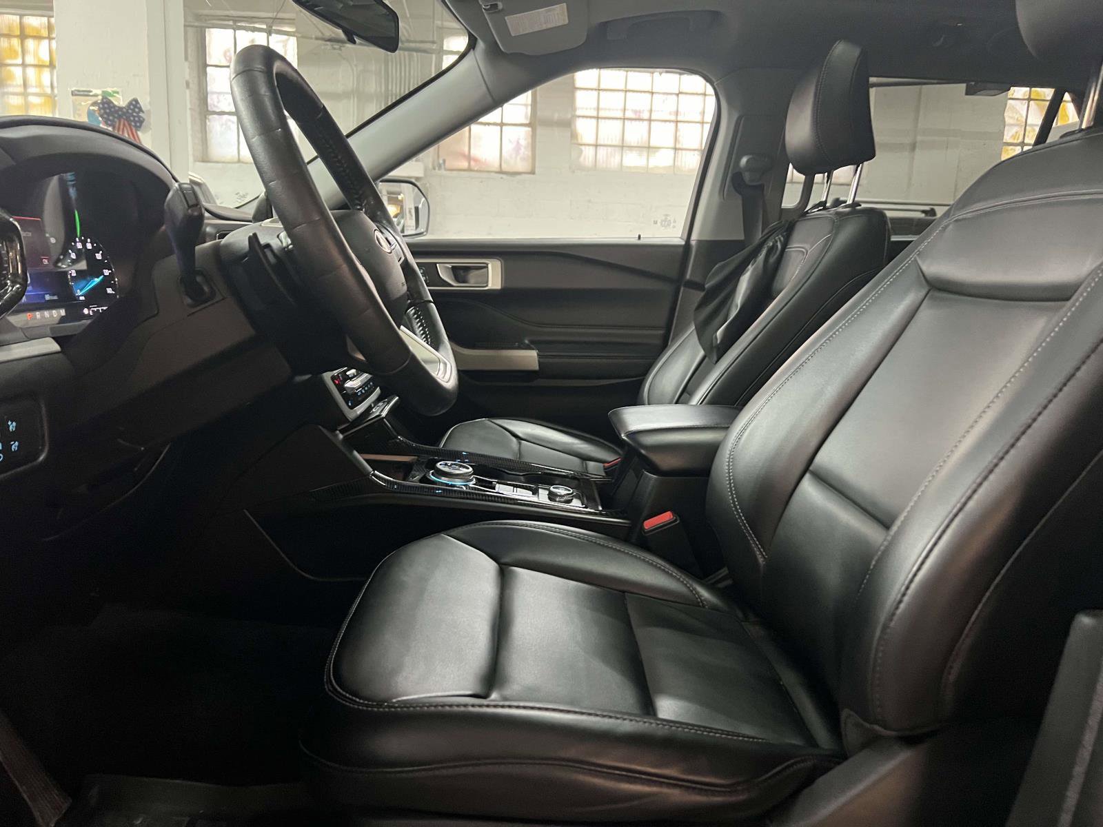 Certified 2021 Ford Explorer XLT w/ Equipment Group 202A image 19