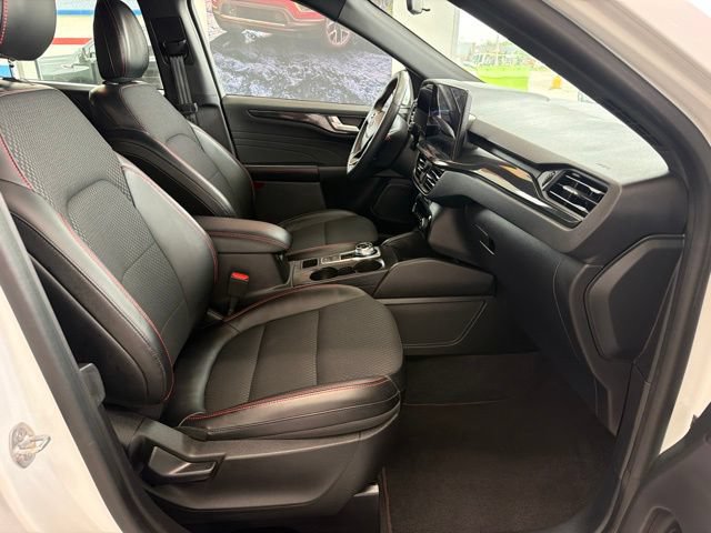 Certified 2023 Ford Escape ST-Line w/ Tech Pack #1 AWD/4WD image 11