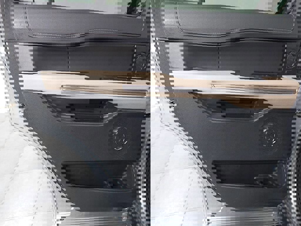 Certified 2024 Ford Expedition Limited image 26