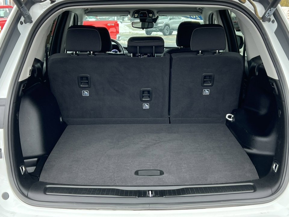 Used 2022 Jeep Grand Cherokee Laredo w/ Luxury Tech Group I image 30