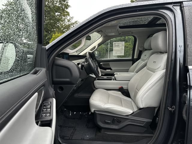 Certified 2025 Ford Expedition Platinum w/ Driver's Package AWD/4WD image 19