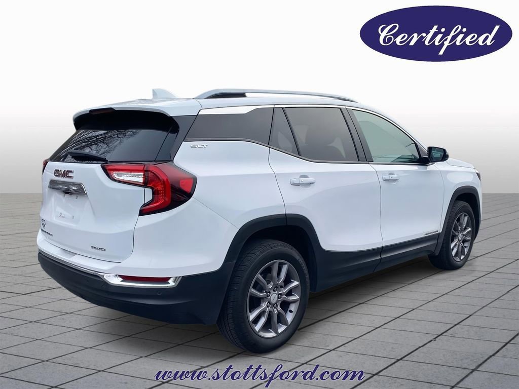 Used 2023 GMC Terrain SLT w/ Tech Package image 4