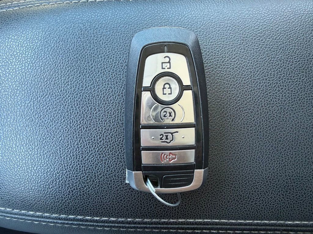 Certified 2022 Ford Escape Titanium w/ Titanium Elite Package image 27