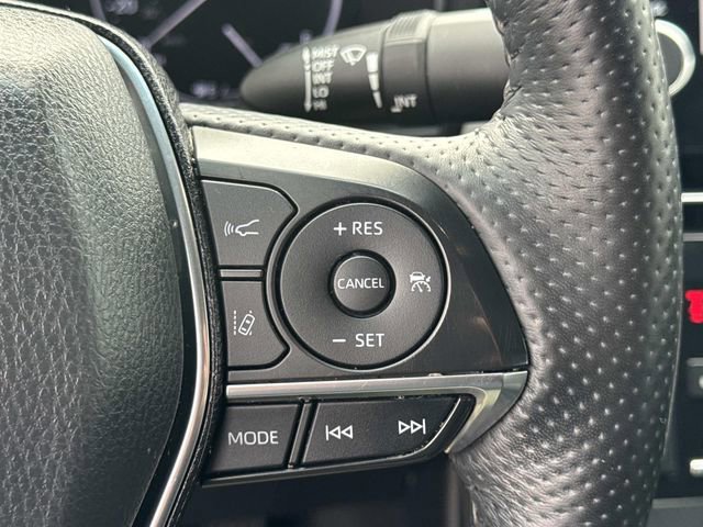 Used 2021 Toyota Avalon Limited image 9