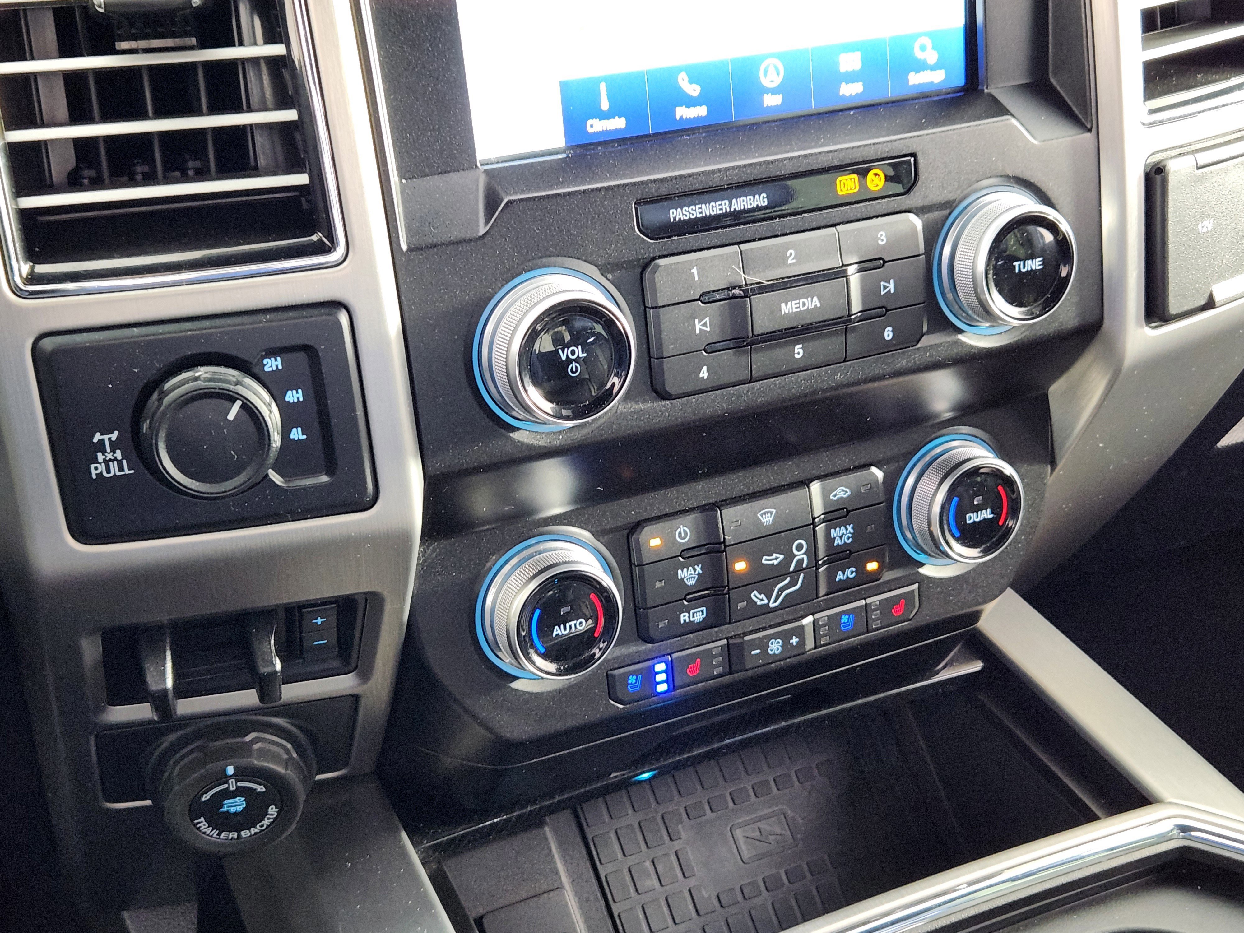 Certified 2021 Ford F350 Platinum w/ FX4 Off-Road Package image 24