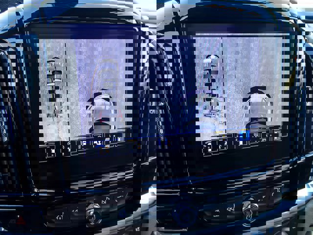 Used 2022 Chevrolet Traverse Premier image 22