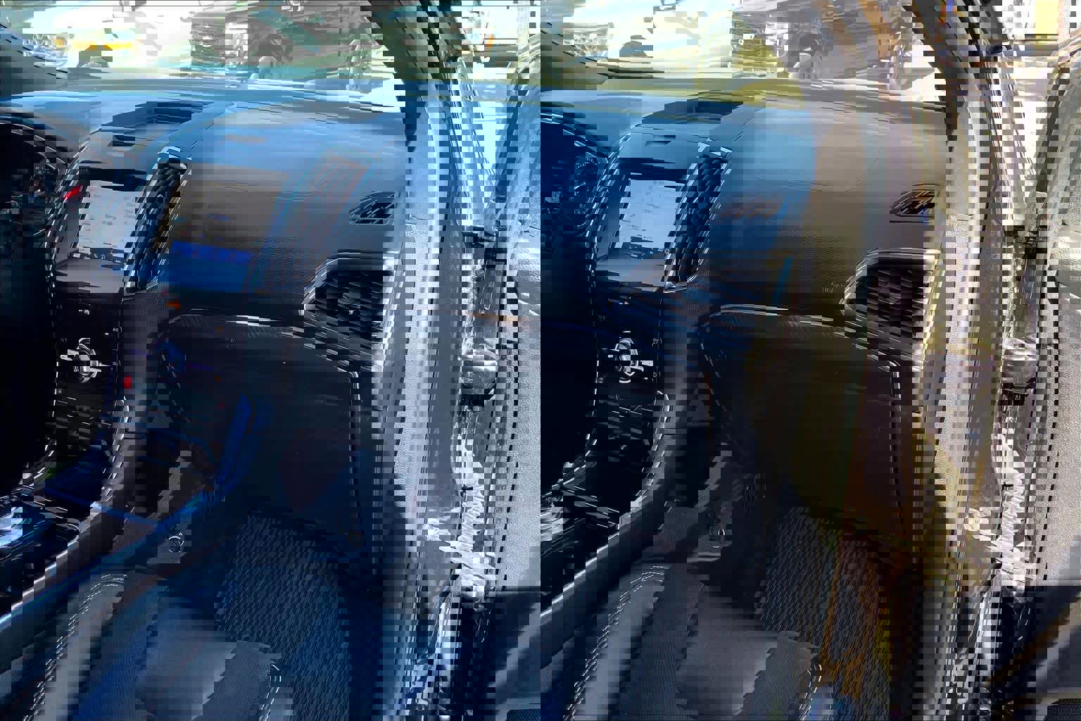 Certified 2020 Ford Edge ST w/ Cold Weather Package image 18